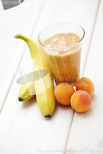 Image of banana and apricot shake