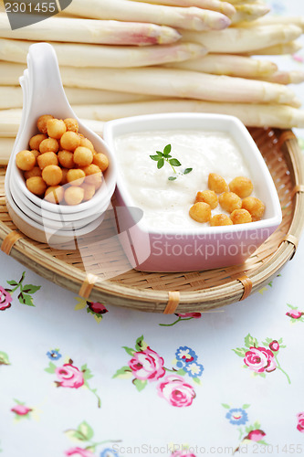Image of cream of asparagus soup