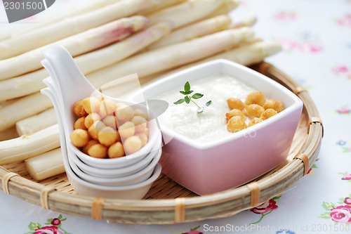 Image of cream of asparagus soup