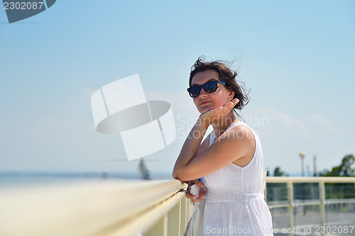Image of happy woman outdoor