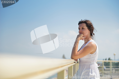 Image of happy woman outdoor