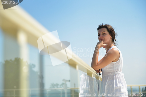 Image of happy woman outdoor
