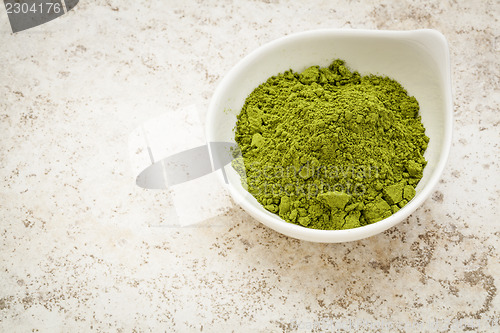 Image of moringa leaf powder