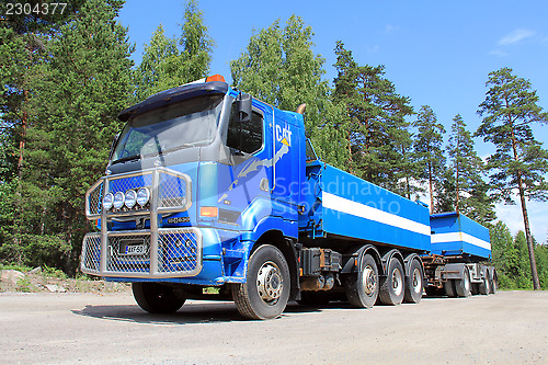 Image of Blue Sisu 18E630 Heavy Duty Truck