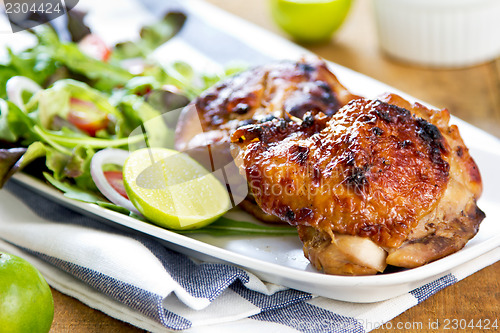 Image of Grilled chicken with salad 
