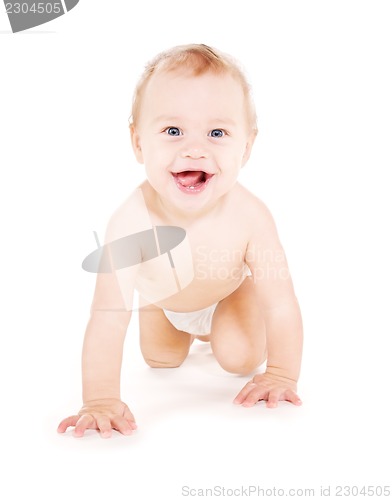 Image of crawling baby boy in diaper