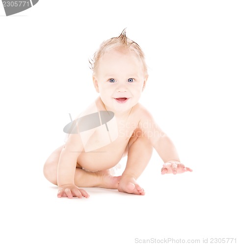 Image of sitting baby boy in diaper