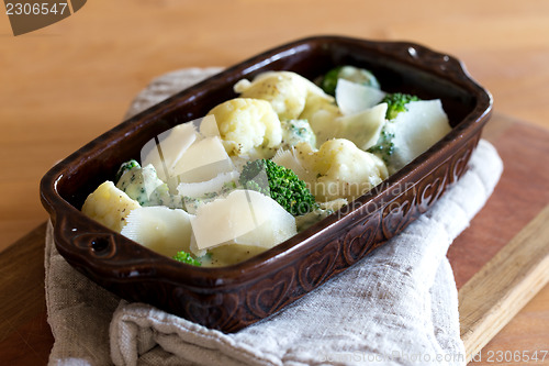 Image of Gratin of cauliflower and broccoli