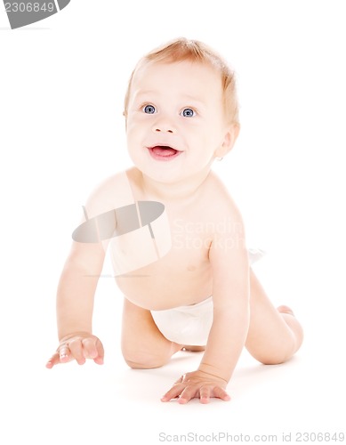 Image of crawling baby boy in diaper