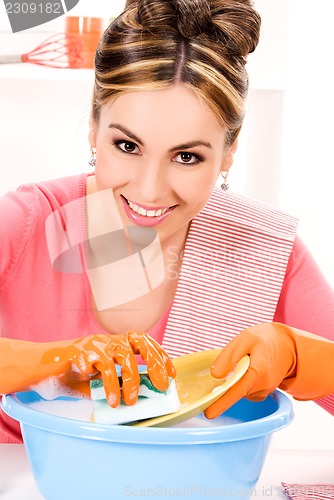 Image of housewife washing dish