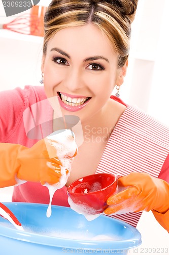 Image of housewife washing dish