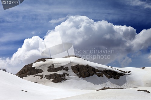 Image of Rocks with snow cornice