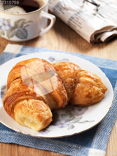 Image of freshly baked croissant