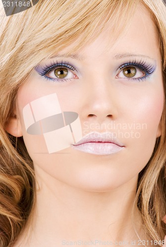 Image of teenage girl