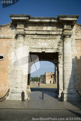 Image of entrance to fortaleza