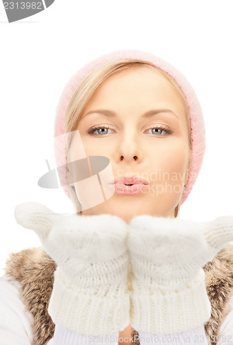 Image of beautiful woman in winter hat