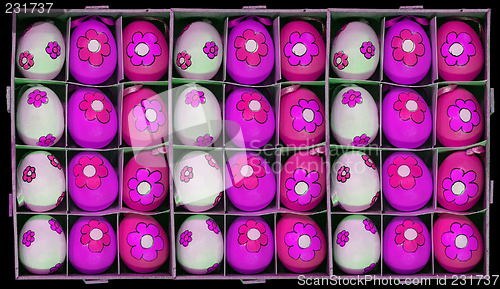 Image of eastereggs in box pink