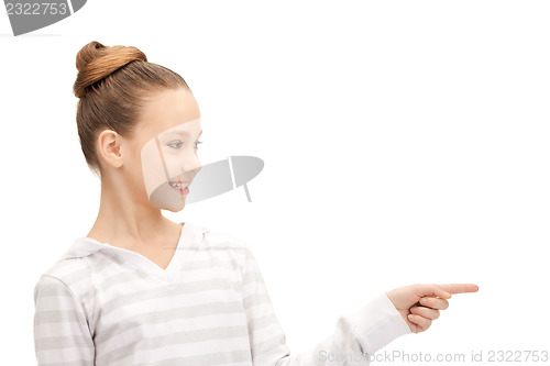 Image of teenage girl pointing her finger