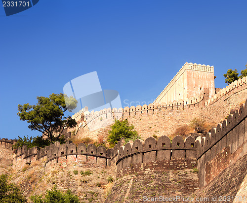 Image of walls of kumbhalgarh fort in india