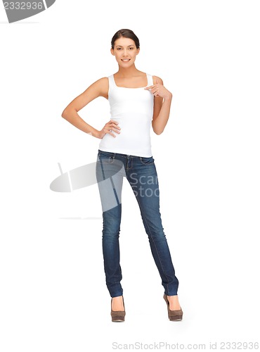 Image of smiling teenage girl in blank white t-shirt