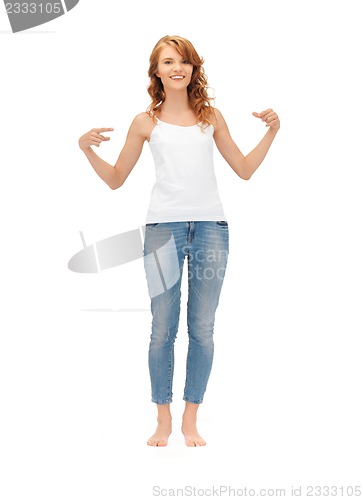 Image of smiling teenage girl in blank white t-shirt