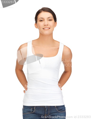 Image of smiling teenage girl in blank white t-shirt