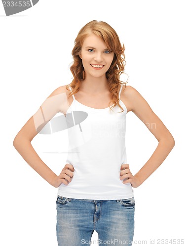 Image of smiling teenage girl in blank white t-shirt