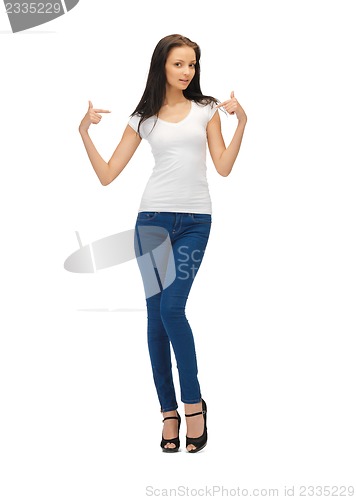Image of smiling teenage girl in blank white t-shirt