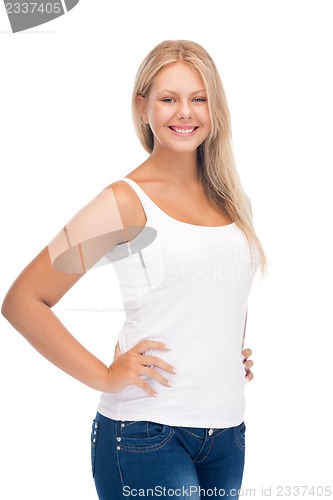 Image of smiling teenage girl in blank white t-shirt