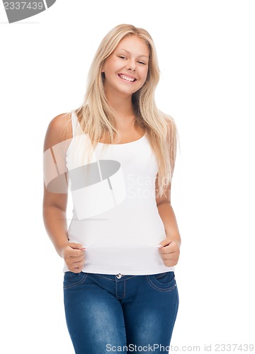 Image of smiling teenage girl in blank white t-shirt