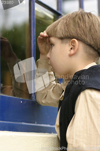 Image of storefront browsing