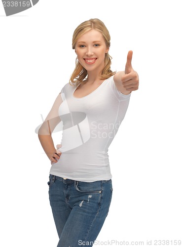 Image of woman in blank white t-shirt with thumbs up
