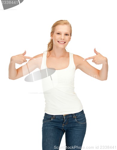 Image of smiling teenage girl in blank white t-shirt