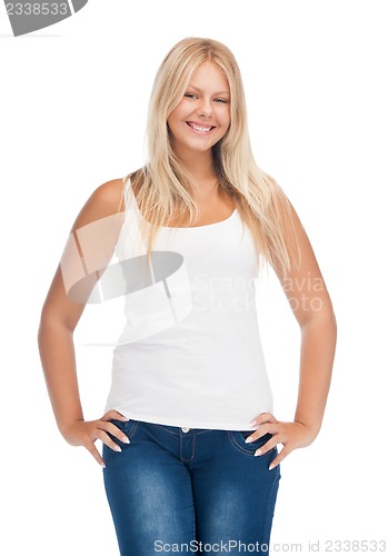 Image of smiling teenage girl in blank white t-shirt