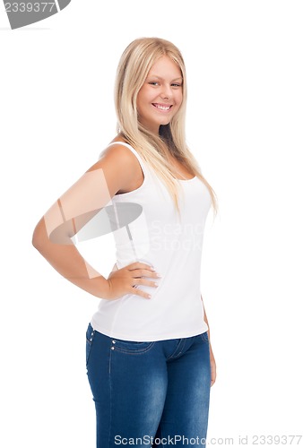 Image of smiling teenage girl in blank white t-shirt