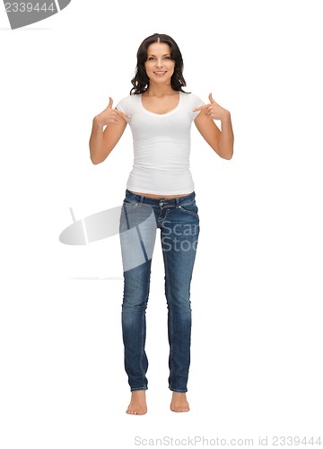Image of woman in blank white t-shirt