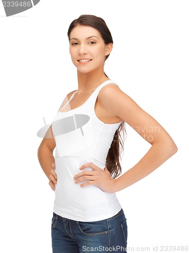 Image of smiling teenage girl in blank white t-shirt