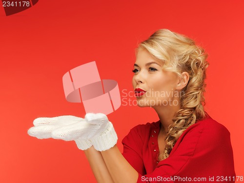 Image of woman holding something on the palms