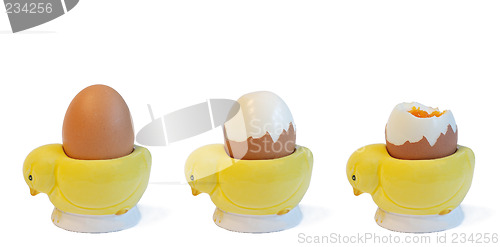 Image of boiled eggs in 3 stages