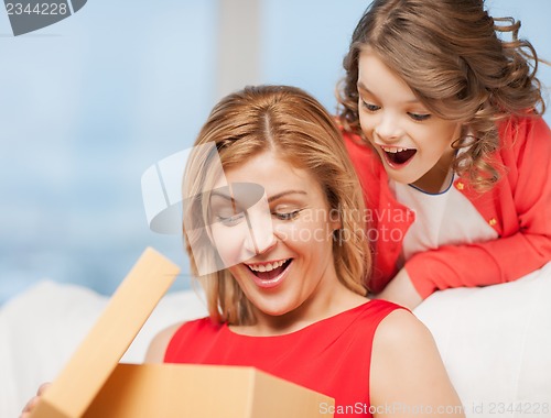 Image of mother and daughter
