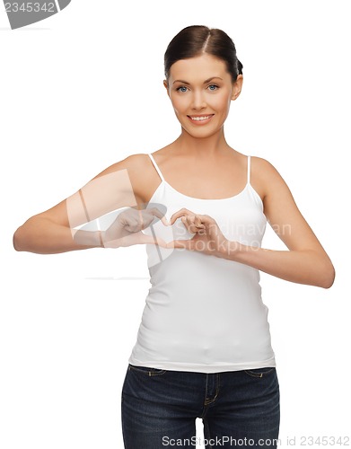 Image of woman in blank t-shirt