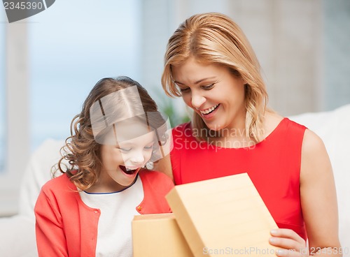 Image of mother and daughter