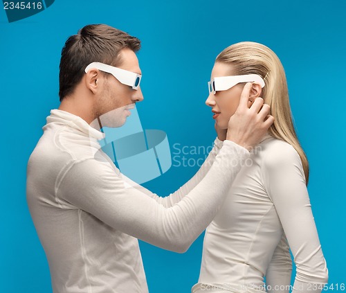 Image of man and woman with 3d glasses