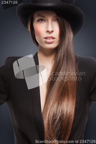 Image of woman in top hat