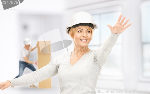 Image of contractor and builder