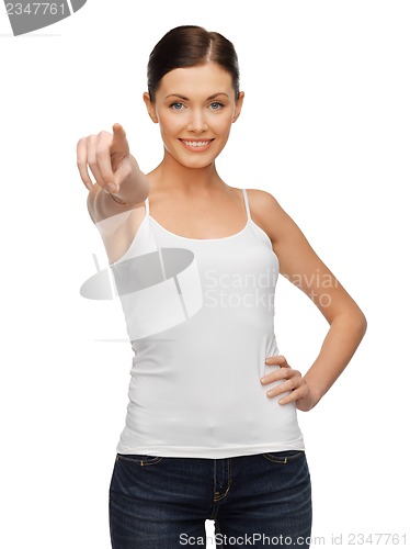 Image of woman in blank white t-shirt pointing her finger