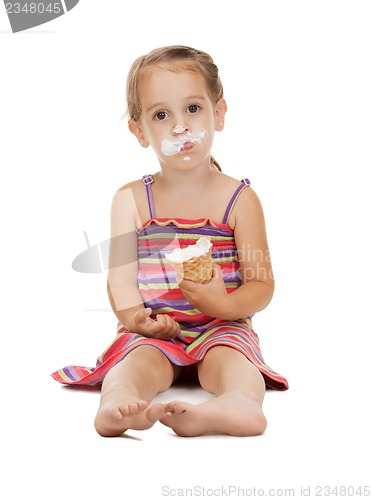 Image of litle girl with ice cream