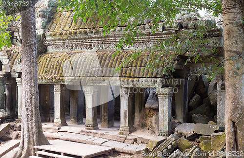 Image of Angkor Wat temple complex 