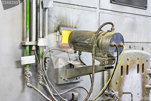 Image of Industrial thermostat measuring the heat