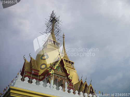 Image of golden thai pagoda